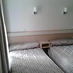 Lilas Gambetta Ξενοδοχείο 3*