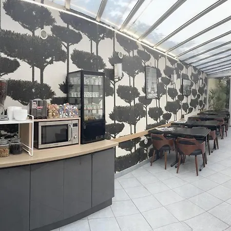 Hipotel Lilas Gambetta 3* París