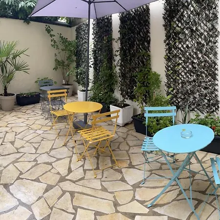 Hipotel Lilas Gambetta 3* París