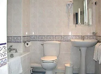 Hotel Hipotel Lilas Gambetta París
