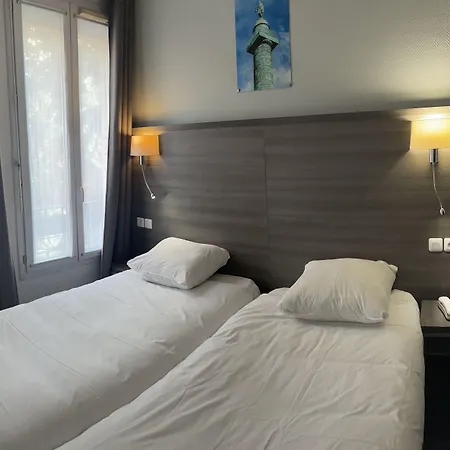 Hipotel Lilas Gambetta Hotel 3*