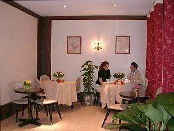 Hipotel Lilas Gambetta Отель 3*