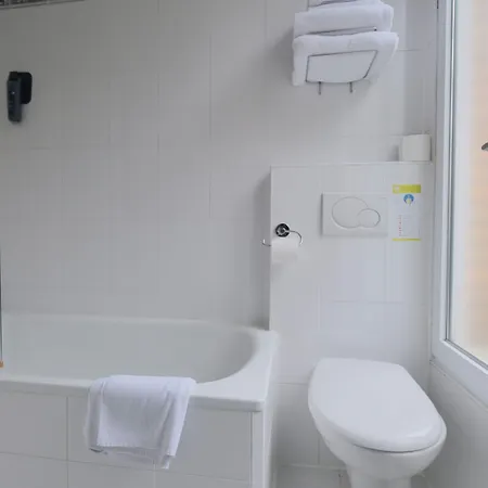 Lilas Gambetta Hotel
