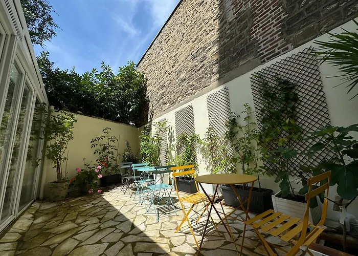 Lilas Gambetta Hotel