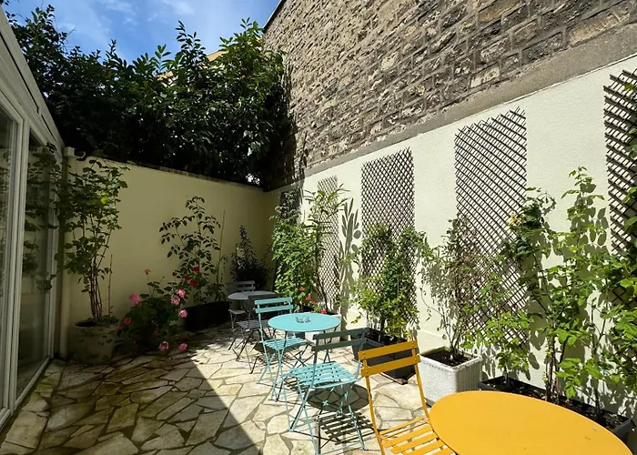 Lilas Gambetta Отель Париж