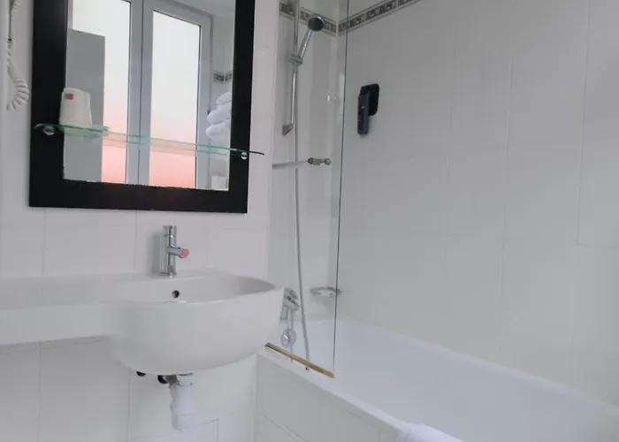 Lilas Gambetta Отель