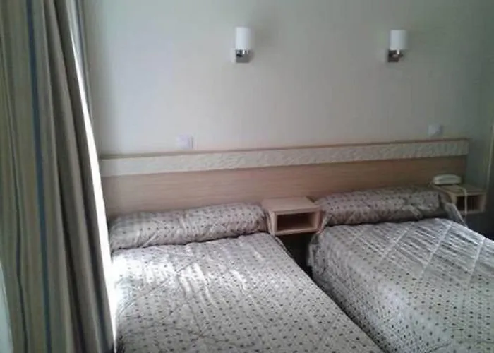 Lilas Gambetta Отель 3*