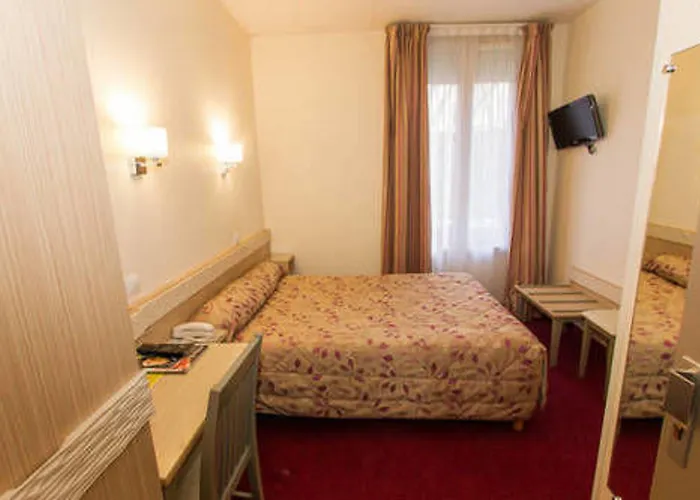 Hotel Lilas Gambetta 3*