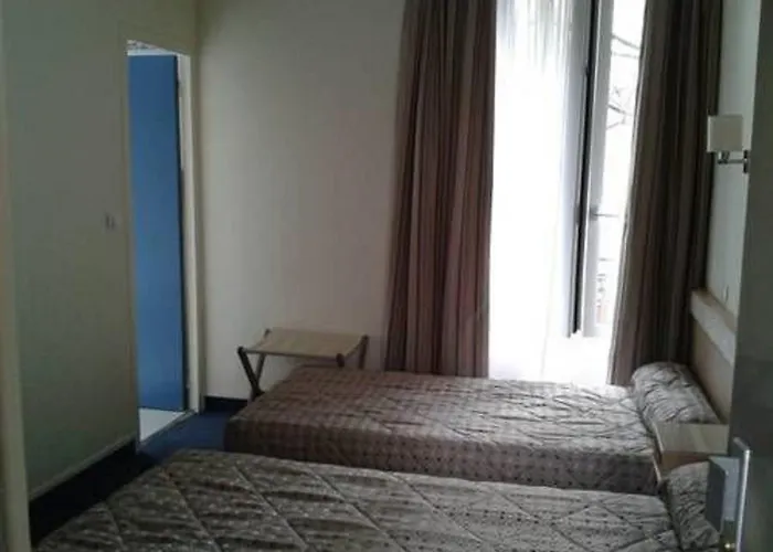 Lilas Gambetta Отель Париж