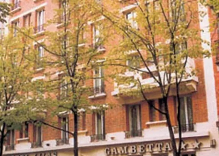 Отель Lilas Gambetta 3*