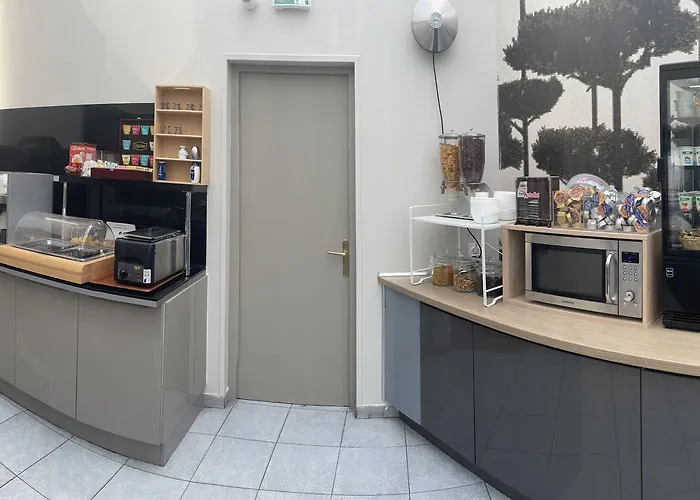 Lilas Gambetta Отель Париж