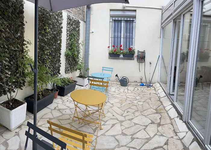 Lilas Gambetta Hotel 3*
