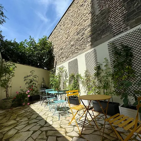 Lilas Gambetta Hotel