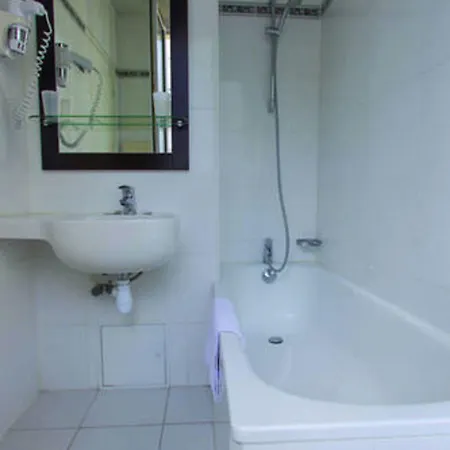 Lilas Gambetta Hotel